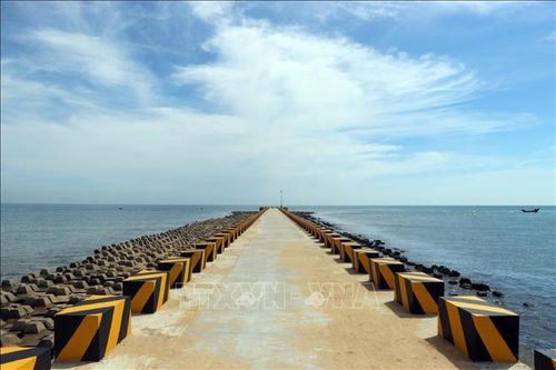 Nhiều nỗi lo bủa vây cảng cá Tư Hiền