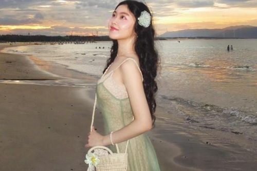 Chuẩn 'Hot girl mùa hè', Lọ Lem bùng nổ vẻ gợi cảm
