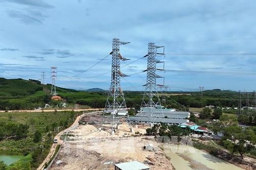 Nỗ lực 'nước rút' hoàn thành đường dây 500kv mạch 3 qua Hà Tĩnh
