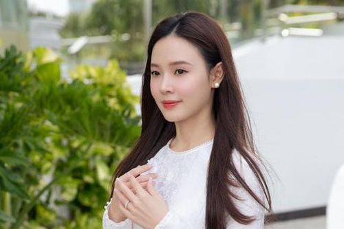 Đẹp khen - Xấu chê: Nhan sắc gây chú ý của Midu giữa tin đồn mang thai