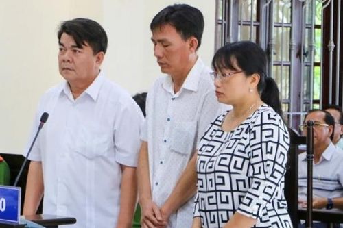 Vụ Việt Á: Bất ngờ cựu Giám đốc CDC Hậu Giang cùng 2 thuộc cấp thoát án tù