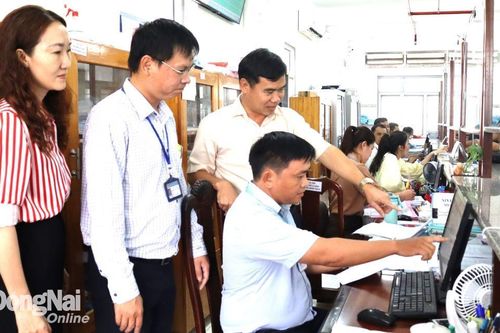 Nhơn Trạch triển khai mô hình 'Công dân không viết' và 'Công dân không đánh máy'