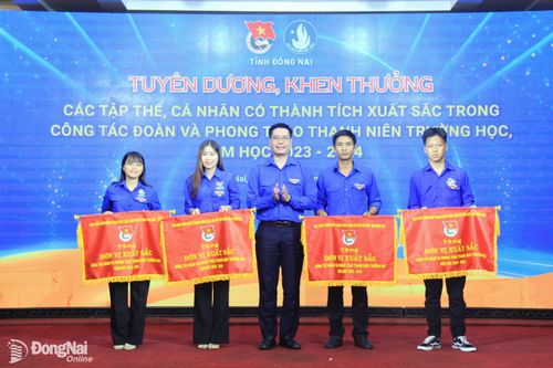 Thực hiện những công trình, phần việc mang tính trí tuệ cao chào mừng đại hội đảng các cấp