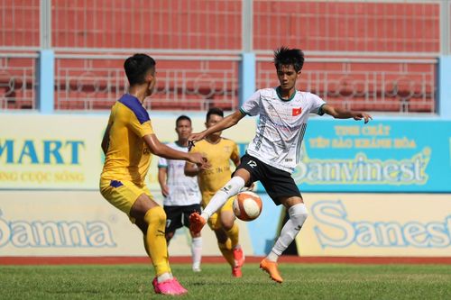 Giải bóng đá vô địch tỉnh Khánh Hoà2024: Xác định 4 đội bóng lọt vào bán kết