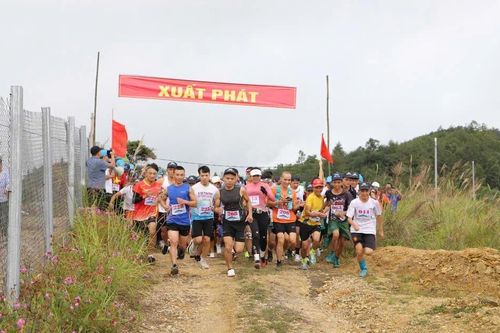 Sắp diễn ra Giải chạy Marathon 'Cung đường hữu nghị' Lào Cai, Việt Nam - Hồng Hà, Trung Quốc năm 2024