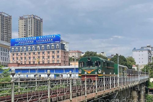 Lào Cai đảm bảo bàn giao mặt bằng theo đúng tiến độ để triển khai Dự án xây dựng tuyến đường sắt khổ tiêu chuẩn Lào Cai - Hà Nội - Hải Phòng