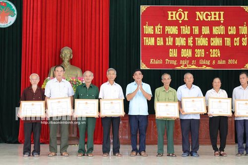 Khánh Trung tổng kết phong trào thi đua người cao tuổi tham gia xây dựng hệ thống chính trị ở cơ sở