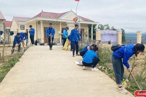 Quyết tâm xây dựng trường chuẩn quốc gia theo kế hoạch
