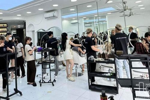 Làm đẹp 'một góc con người'