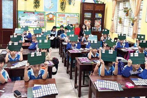 Cùng con bước vào năm học mới