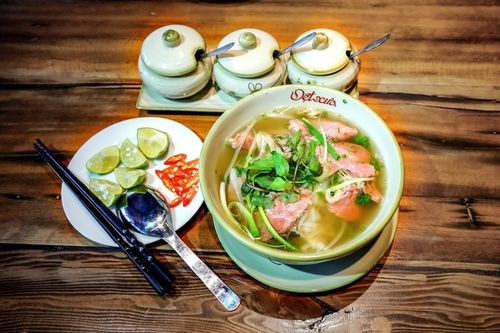 Tour ẩm thực đêm Hà Nội hấp dẫn du khách
