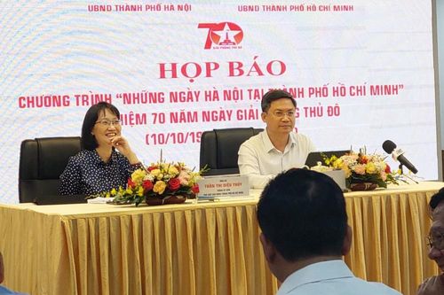 'Dấu son Hà Nội' - bức tranh sống động về Thủ đô