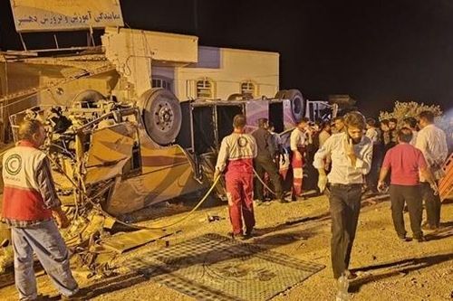Lật xe bus chở người nước ngoài ở Iran, 28 người thiệt mạng