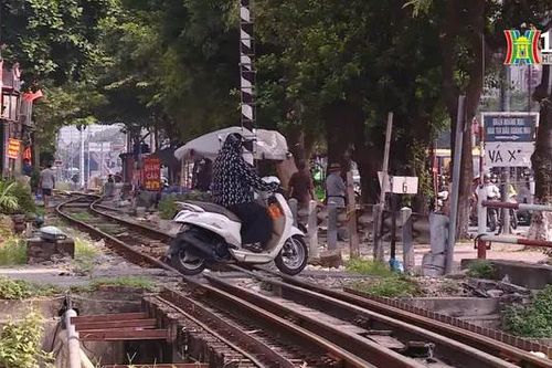 Đề xuất thêm 37 đường ngang vào danh mục sửa chữa
