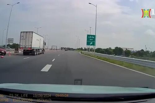 Tai nạn vì chuyển làn không quan sát