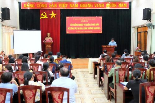 Bồi dưỡng nghiệp vụ quản lý nhà nước về công tác thi đua, khen thưởng