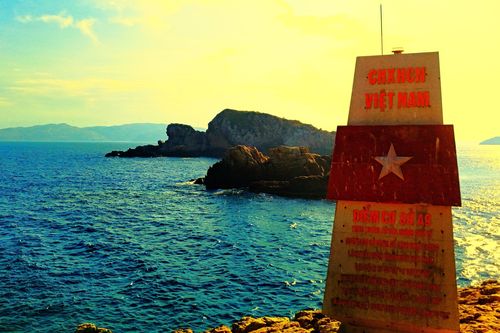 Cột mốc A9 giữa mênh mông biển trời Bình Định