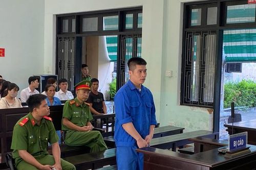 Đánh người vì mâu thuẫn trong lúc ăn nhậu