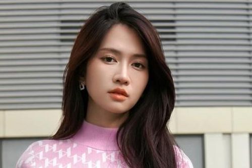 Lê Bống bất ngờ khoe 'có 15 cậu em trai', chuẩn bị đóng phim mới hay gì?