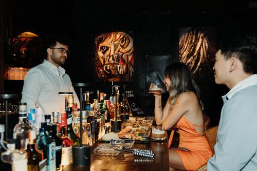 Nghịch lý ngành F&B