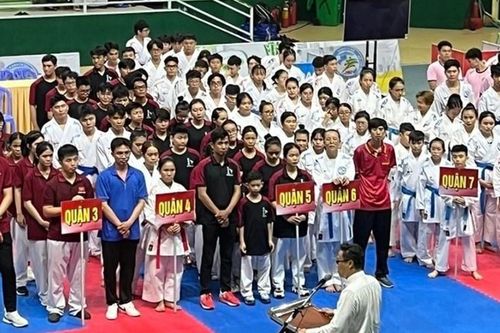 Điều tra vụ nhường huy chương vàng ở giải karate trẻ TP.HCM