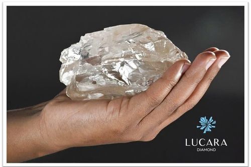 Phát hiện viên kim cương khổng lồ nặng 2.492 carat