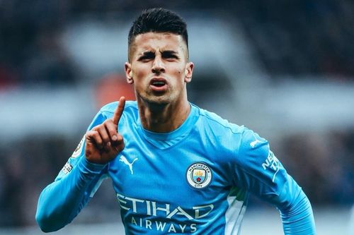 Cancelo sắp thoát khỏi Man City
