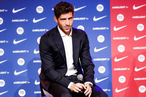 Fabregas tăng cường sức mạnh cho Como