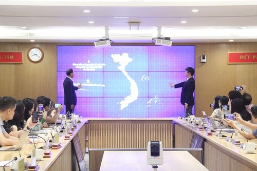 Phát động Giải thưởng 'Sản phẩm công nghệ số Make in Vietnam' 2024