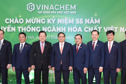Thủ tướng dự Lễ kỷ niệm 55 năm Ngày truyền thống ngành hóa chất Việt Nam