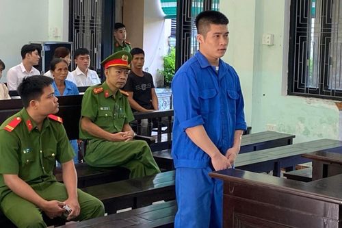 Xảy ra án giết người vì vợ ngồi kém duyên với bạn nhậu