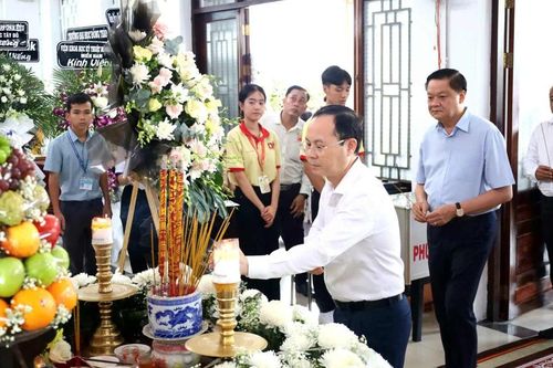 Tiếc thương người thầy cả đời gắn với cây lúa, hạt gạo