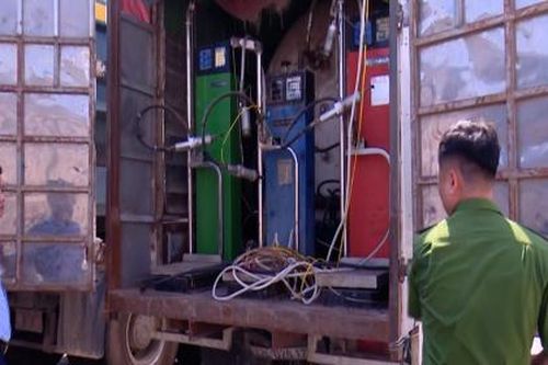 Hiểm họa từ hành vi sang chiết gas trái phép