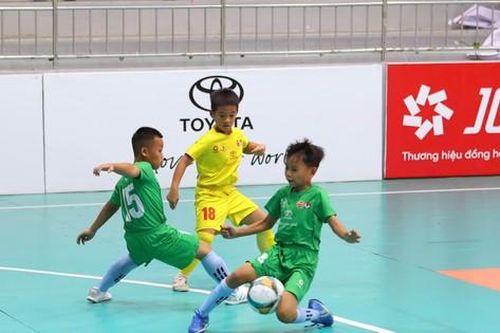 Xác định 4 đội mạnh nhất vào bán kết Giải U9 toàn quốc 2024