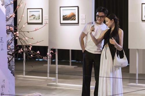 Hội họa sống động tại triển lãm nghệ thuật đa giác quan Hokusai by VPBank