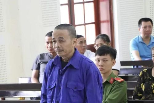 Vác dao truy sát hàng xóm vì... con vịt bị què chân