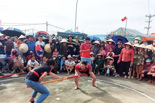 Thi đấu thể thao hấp dẫn tại Lễ hội Hang Rú Ấm – Cây đa làng Trù, huyện Nghĩa Đàn lần thứ nhất
