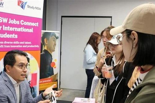 Australia truy quét trường 'ma' giúp sinh viên quốc tế làm việc thay vì đi học
