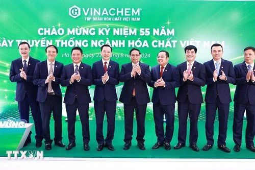 Thủ tướng dự Lễ kỷ niệm 55 năm Ngày truyền thống ngành Hóa chất Việt Nam