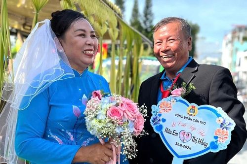 Lễ cưới tập thể của 8 cặp đôi đoàn viên, người lao động Cần Thơ