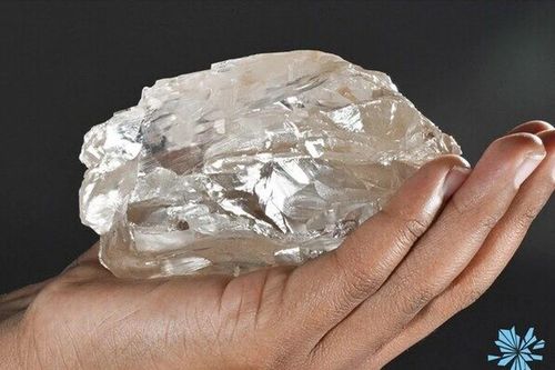Phát hiện viên kim cương khổng lồ nặng tới 2.492 carat ở Botswana
