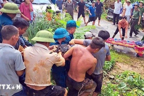 Tuyên Quang : Kịp thời cứu sống một người dân bị vùi lấp do sạt lở đất