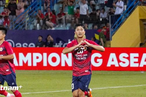 Phan Văn Đức tỏa sáng, Công an Hà Nội 'quật ngã' Đương kim vô địch Thai League 1