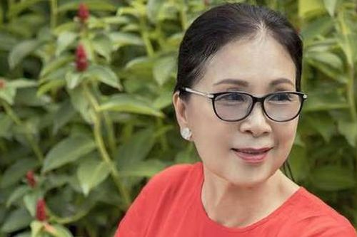 Cuộc sống đời thực của 'bà mẹ quốc dân' khiến dàn 'Anh trai say hi' bật khóc