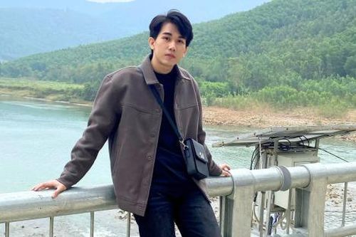 Editor điển trai nhà Schannel hát hay như ca sĩ, hóa ra là sinh viên Trường Đại học FPT