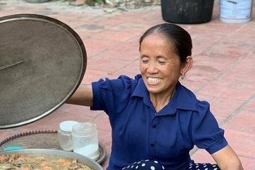 Bà Tân Vlog đón tin vui, đãi các cháu con cá nặng 100kg