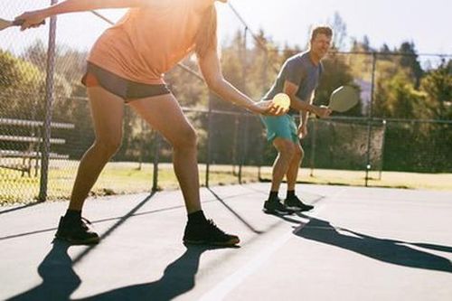 5 lợi ích sức khỏe hàng đầu của Pickleball - bộ môn đang gây sốt giới trẻ
