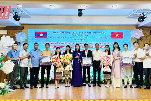 Đẩy mạnh các hoạt động hòa bình, mở rộng đối ngoại Nhân dân