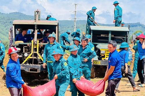 Chiến dịch 'Hành quân xanh': Thắt chặt tình đoàn kết quân dân