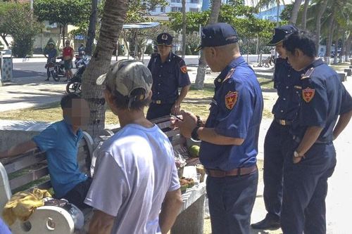 Nha Trang: Tăng cường xử lý người lang thang, xin ăn